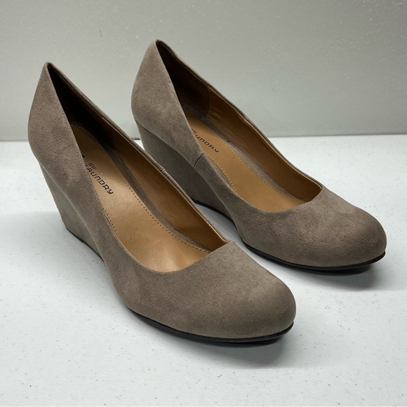 Chinese Laundry Women’s Taupe Faux Suede Niesha Wedges Shoes - Size 10 - Picture 8 of 10